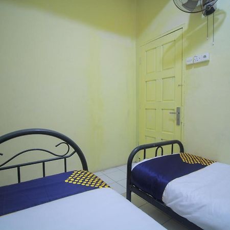 Spot On 2305 Andys Nur Penginapan Dumai Dış mekan fotoğraf