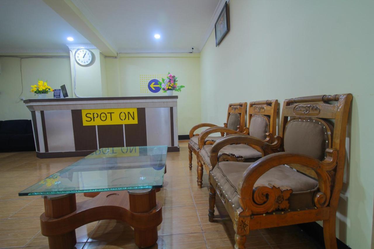 Spot On 2305 Andys Nur Penginapan Dumai Dış mekan fotoğraf